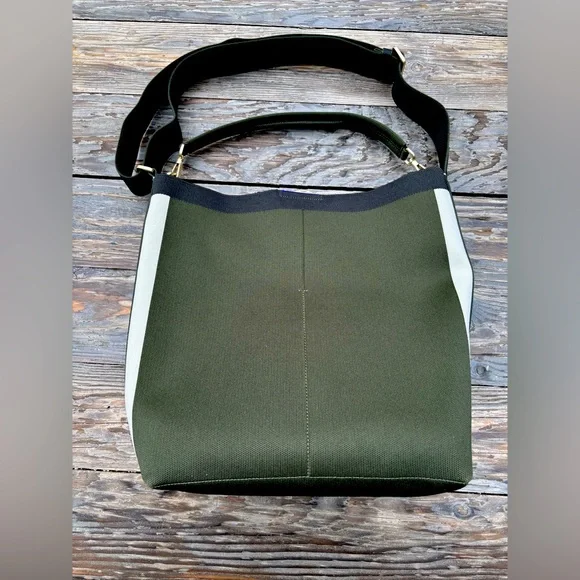 Like New- Rothy’s Bucket Bag - Picture 2 of 8